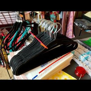 20 velvet hangers